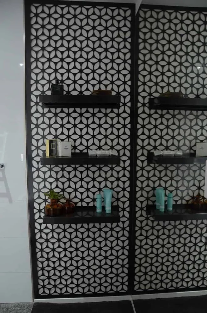 Painted Daisy | Architectural Metal Screen Pattern pattern detail reference